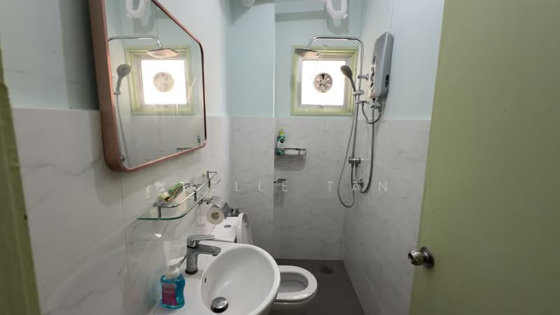 Apartment for Sale at Sri Endah Apartment - Noelle Tan - Bathroom - PropertyGuru.com.my