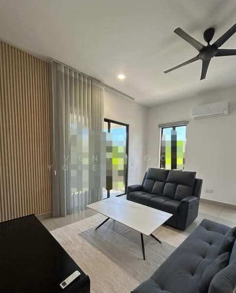 Rumah Bandar untuk Disewa di Eco Ardence (Setia Alam) - Veni Foo Yoke Fuang - Living Room - PropertyGuru.com.my