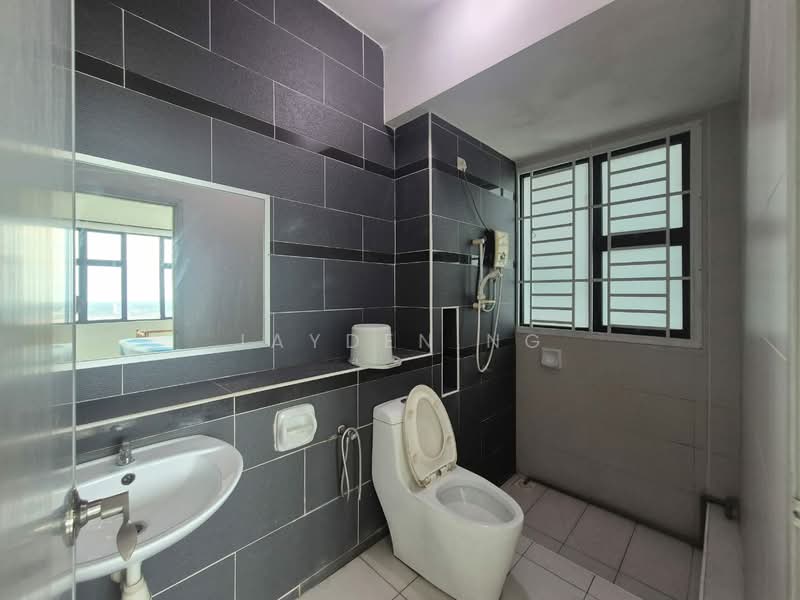 Apartment for Sale at The Sky Executive Suites - Jayden Ng - Bathroom - PropertyGuru.com.my