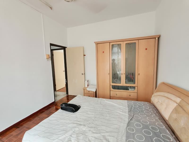 Pangsapuri untuk Dijual di Subang Perdana Goodyear Court 7 - James Loh - Bedroom - PropertyGuru.com.my