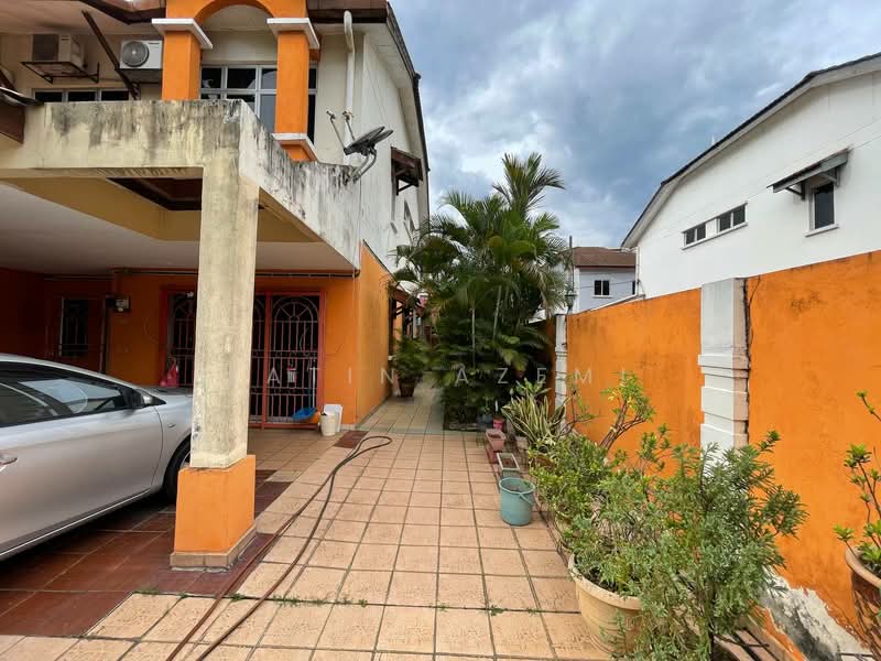 2-storey Terraced House for Sale in Subang Jaya (Selangor) - Fatin Azemi - Exterior - PropertyGuru.com.my
