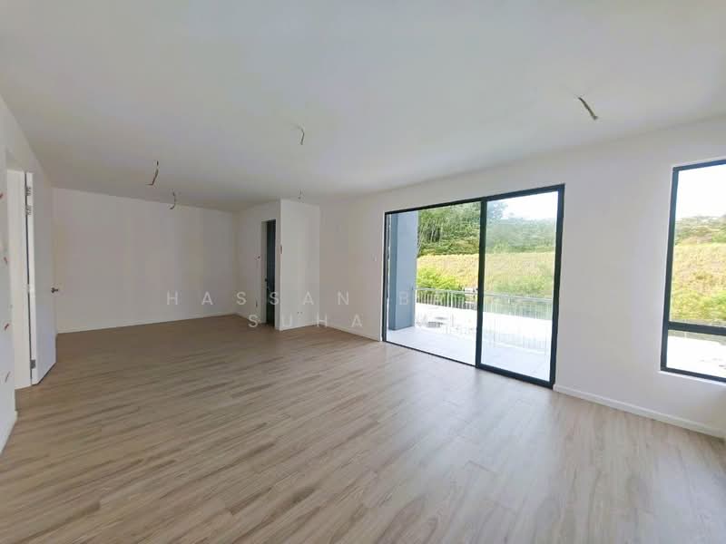 Rumah Berkembar untuk Dijual di Seremban 2 (Negeri Sembilan) - Hassan Basri Suhaimi - Living Room - PropertyGuru.com.my