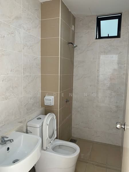 Pangsapuri untuk Dijual di D'Summit Residences - Jayden Ng - Bathroom - PropertyGuru.com.my