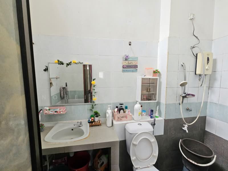 Rumah Teres 2 Tingkat untuk Dijual di Putra Heights (Subang Jaya) - Nobeille Chung - Bathroom - PropertyGuru.com.my