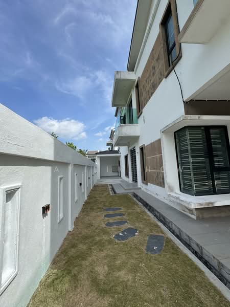 Rumah Berkembar untuk Dijual di Taman Rasa Sayang (Sitiawan) - Lay Lim How - PropertyGuru.com.my
