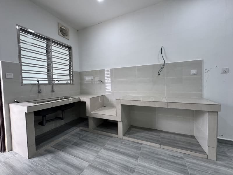 Rumah Berkembar untuk Dijual di Taman Rasa Sayang (Sitiawan) - Lay Lim How - PropertyGuru.com.my
