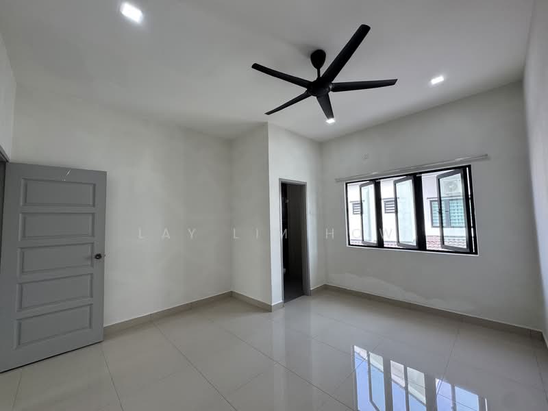Rumah Berkembar untuk Dijual di Taman Rasa Sayang (Sitiawan) - Lay Lim How - PropertyGuru.com.my