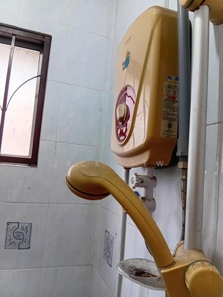 Apartment for Rent at Pangsapuri Kelana Impian - Jack Liew - Bathroom - PropertyGuru.com.my