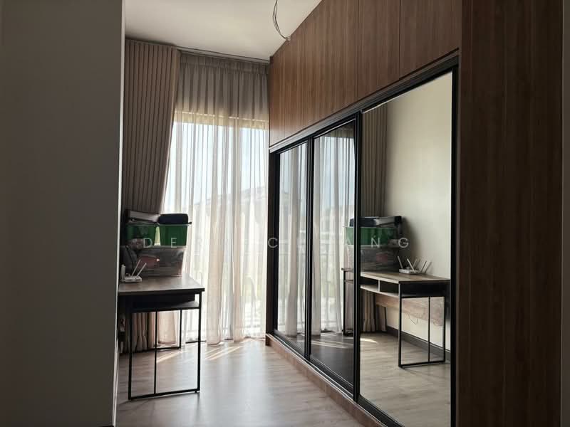 Rumah Teres 2-Tingkat untuk Dijual di Elmina (Shah Alam) - Derrick Ang - Study - PropertyGuru.com.my