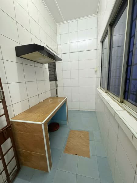 Rumah Teres 1 Tingkat untuk Disewa di Kota Masai (Pasir Gudang) - Grace Chiew - Kitchen - PropertyGuru.com.my