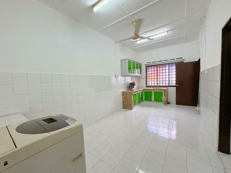 Rumah Teres 1 Tingkat untuk Disewa di Kota Masai (Pasir Gudang) - Grace Chiew - Kitchen - PropertyGuru.com.my
