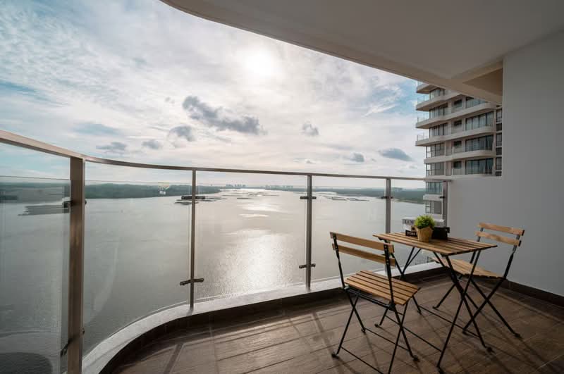 Condominium for Sale at Bay Laurel @ Country Garden Danga Bay - Bella Tan - Balcony - PropertyGuru.com.my