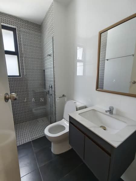 Rumah Berkembar untuk Dijual di Setia Alam (Selangor) - Janice Tang - Bathroom - PropertyGuru.com.my