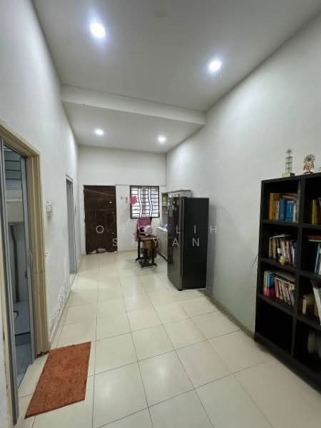 1-storey Terraced House for Sale in Pontian (Johor) - Ong Lih Shyan - Corridor - PropertyGuru.com.my
