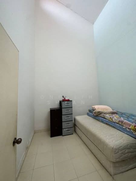 1-storey Terraced House for Sale in Pontian (Johor) - Ong Lih Shyan - Bedroom - PropertyGuru.com.my