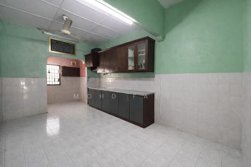 1-storey Terraced House for Sale in Taman Puteri Wangsa (Ulu Tiram) - Mohd Faez - Kitchen - PropertyGuru.com.my