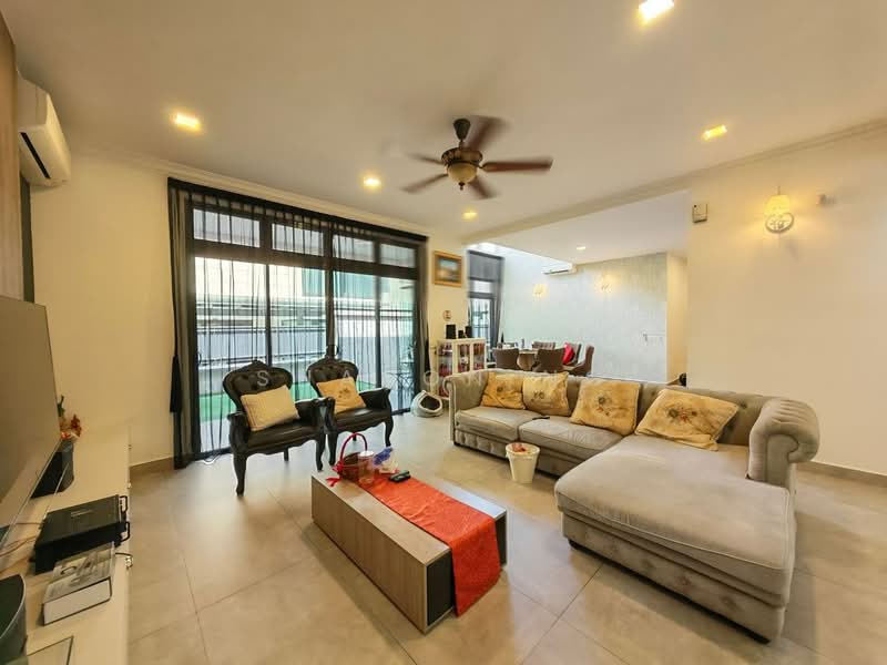 Rumah Berkembar untuk Dijual di Taman Sutera Utama (Skudai) - Sharon Ng - Living Room - PropertyGuru.com.my