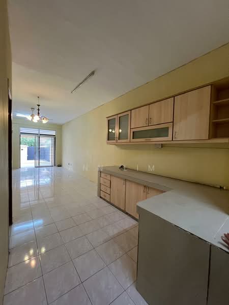 Rumah Teres 2 Tingkat untuk Dijual di Bandar Saujana Putra (Tanjong Duabelas) - Ann Lim - Kitchen - PropertyGuru.com.my