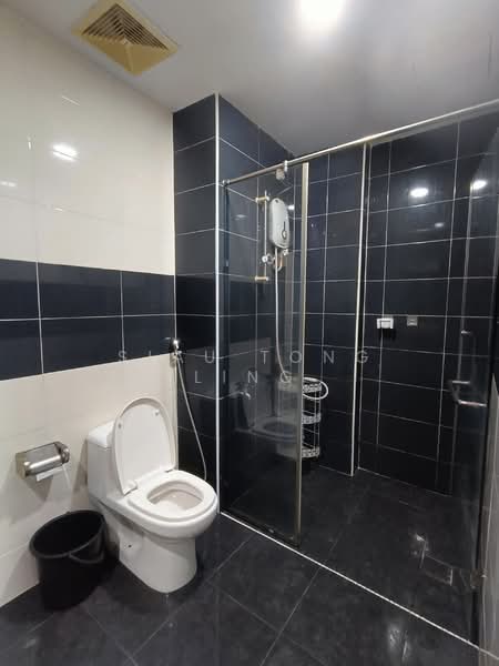 Servis Apartment untuk Dijual di D'Inspire Residence (Inspira Bestari) - Siau Tong Ling - Bathroom - PropertyGuru.com.my