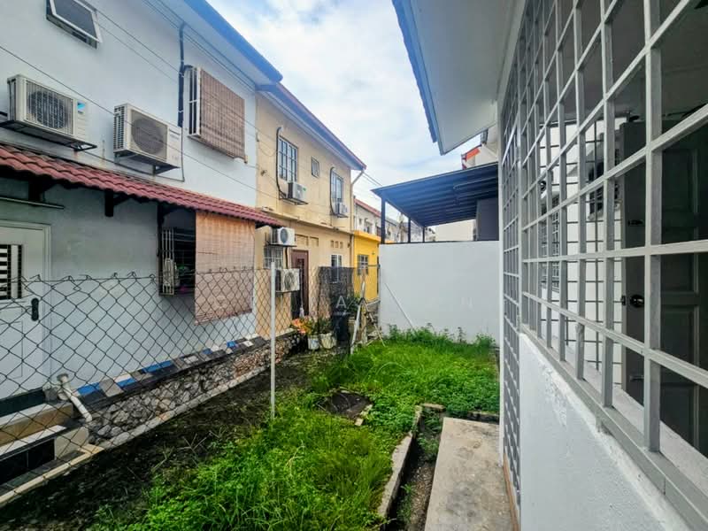 2-storey Terraced House for Rent in Usj 11 (Subang Jaya) - Celia Tan - Exterior - PropertyGuru.com.my