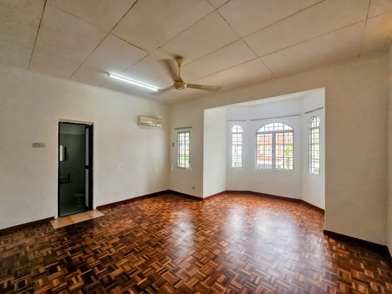 2-storey Terraced House for Rent in Usj 11 (Subang Jaya) - Celia Tan - Living Room - PropertyGuru.com.my