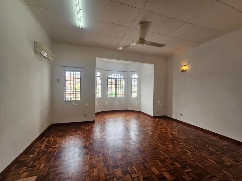 2-storey Terraced House for Rent in Usj 11 (Subang Jaya) - Celia Tan - Living Room - PropertyGuru.com.my