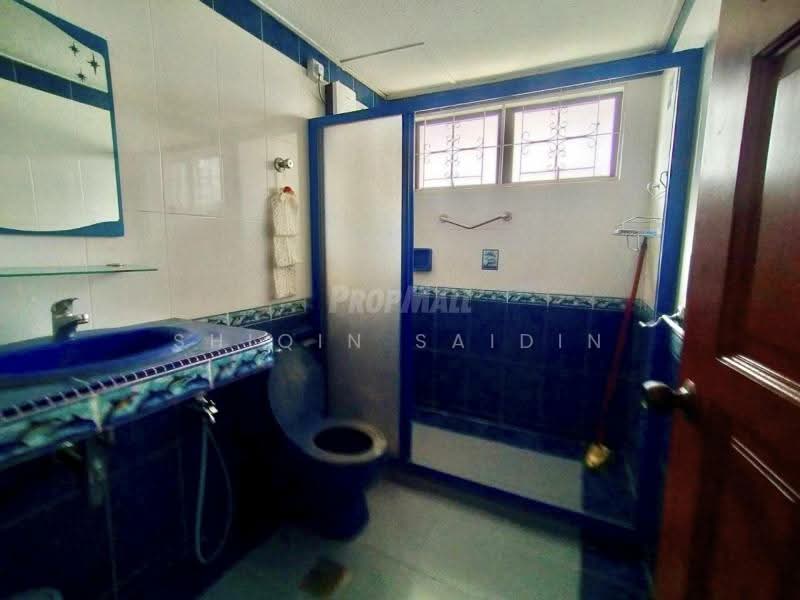 Bungalow for Sale in Seksyen 3 (Shah Alam) - Shiqin Saidin - Bathroom - PropertyGuru.com.my