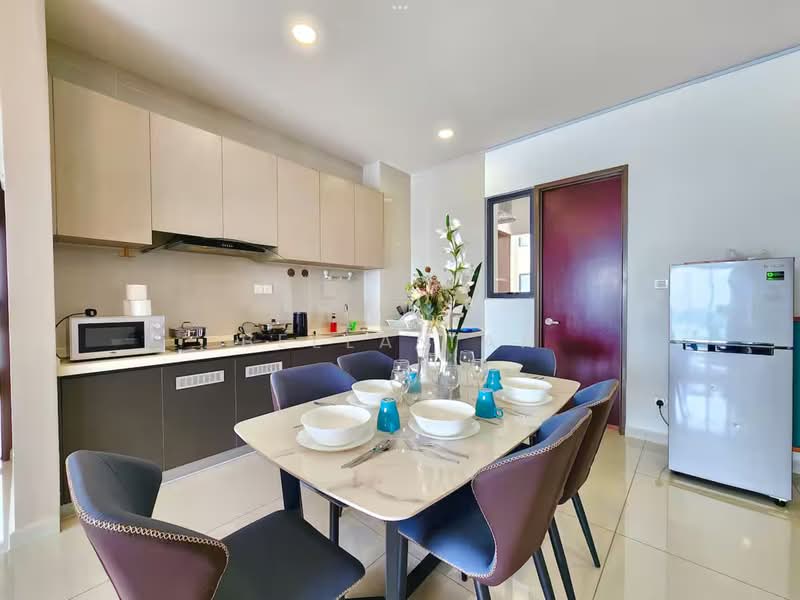 Kondominium untuk Dijual di Lovell @ Country Garden Danga Bay - Bella Tan - Kitchen - PropertyGuru.com.my