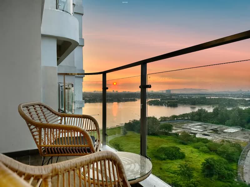 Condominium for Sale at Lovell @ Country Garden Danga Bay - Bella Tan - Balcony - PropertyGuru.com.my