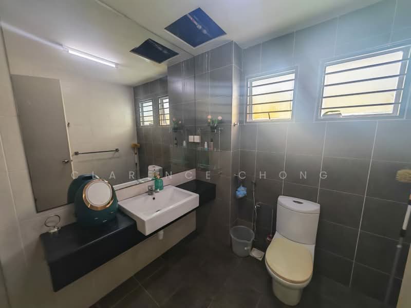 Rumah Teres untuk Dijual di Puchong (Selangor) - Clarence Chong - Bathroom - PropertyGuru.com.my