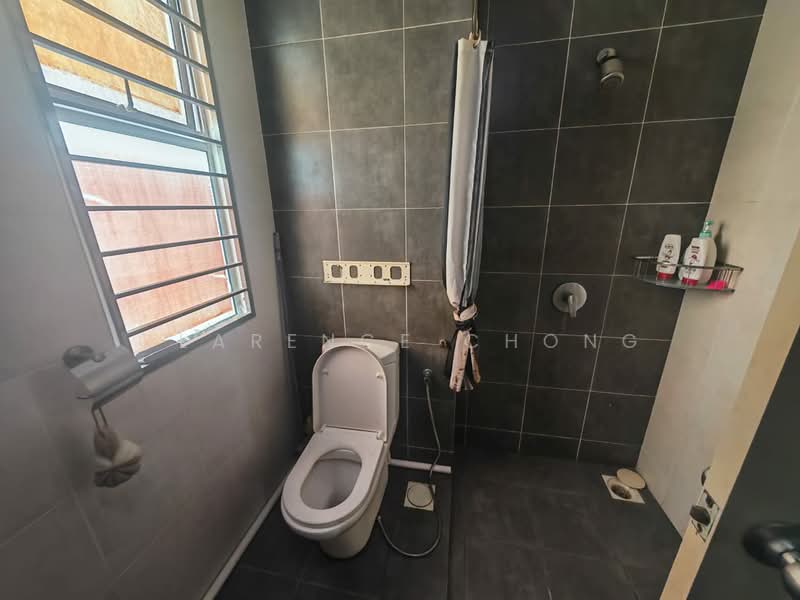 Rumah Teres untuk Dijual di Puchong (Selangor) - Clarence Chong - Bathroom - PropertyGuru.com.my