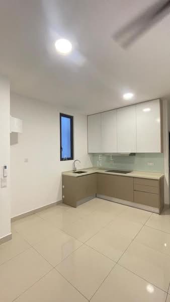 Servis Apartment untuk Disewa di Henna Residence @ The Quartz WM - Daniel Chin - Kitchen - PropertyGuru.com.my