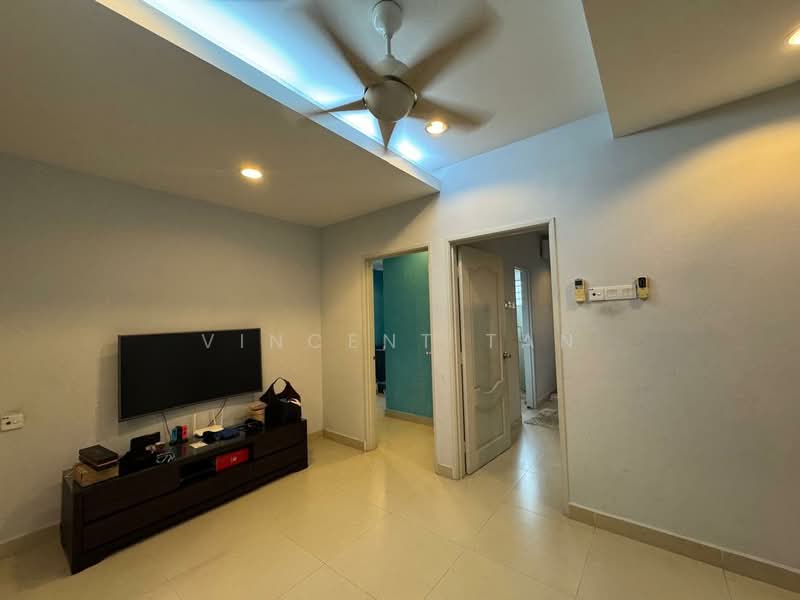 Rumah Berkembar untuk Dijual di Kota Kemuning (Shah Alam) - Vincent Tan - Living Room - PropertyGuru.com.my