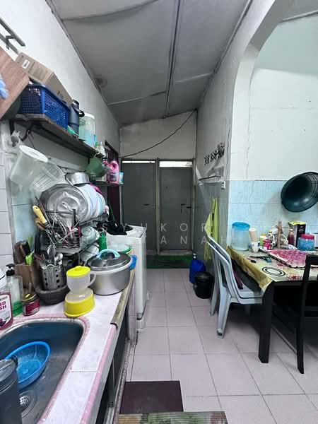 Rumah Teres 1 Tingkat untuk Dijual di Pelabuhan Klang (Selangor) - Syukor Hartanah - Kitchen - PropertyGuru.com.my