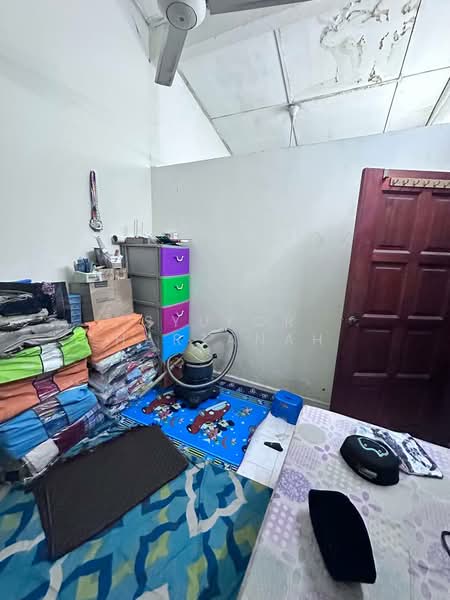 Rumah Teres 1 Tingkat untuk Dijual di Pelabuhan Klang (Selangor) - Syukor Hartanah - Bedroom - PropertyGuru.com.my