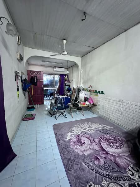 Rumah Teres 1 Tingkat untuk Dijual di Pelabuhan Klang (Selangor) - Syukor Hartanah - Living Room - PropertyGuru.com.my