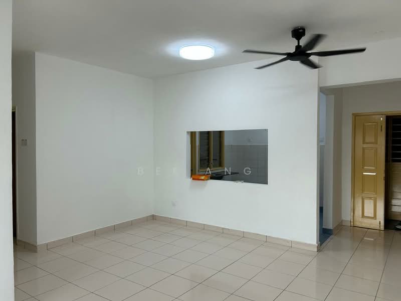 Pangsapuri untuk Dijual di Melur Apartment - Bee Ang - Living Room - PropertyGuru.com.my