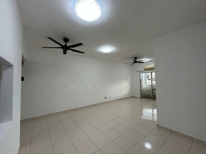 Pangsapuri untuk Dijual di Melur Apartment - Bee Ang - Living Room - PropertyGuru.com.my