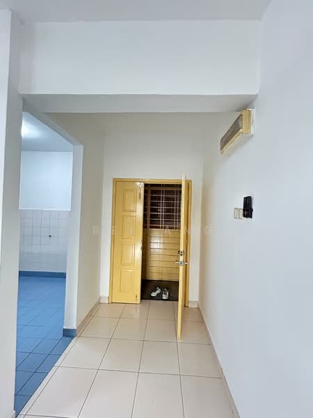 Pangsapuri untuk Dijual di Melur Apartment - Bee Ang - Entrance - PropertyGuru.com.my