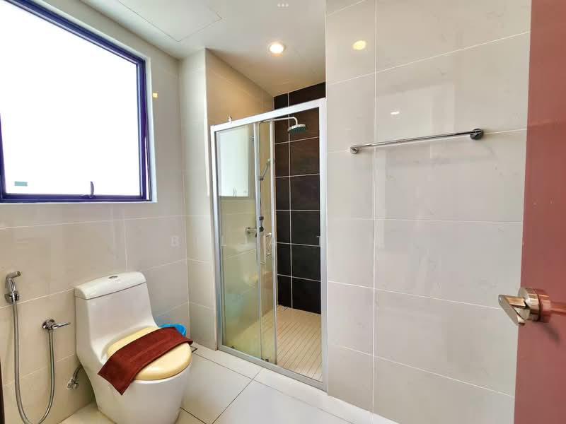 Condominium for Sale at Royal Strand @ Country Garden Danga Bay - Bella Tan - Bathroom - PropertyGuru.com.my