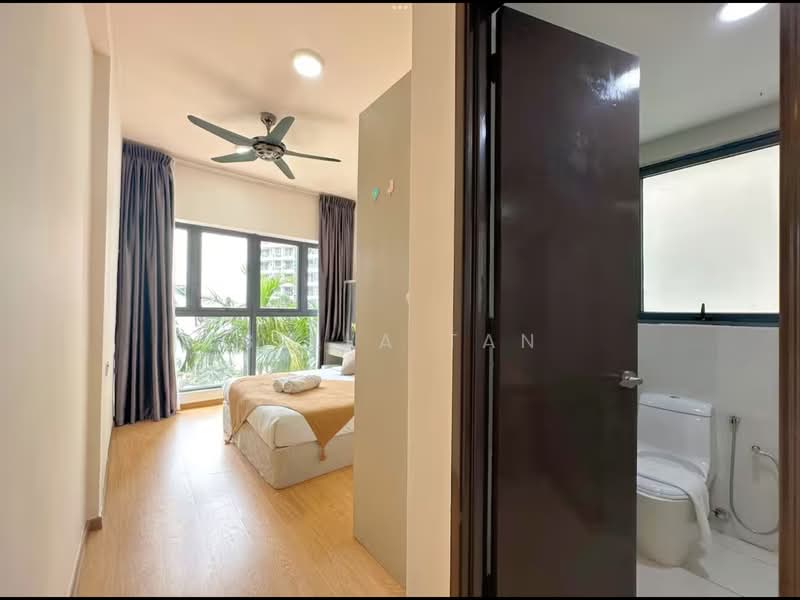 Condominium for Sale at Royal Strand @ Country Garden Danga Bay - Bella Tan - Bedroom - PropertyGuru.com.my