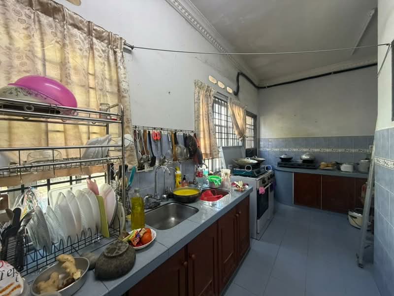 Rumah Teres 2 Tingkat untuk Dijual di Taman Cicely (Teluk Intan) - Kelvin Foo - Kitchen - PropertyGuru.com.my