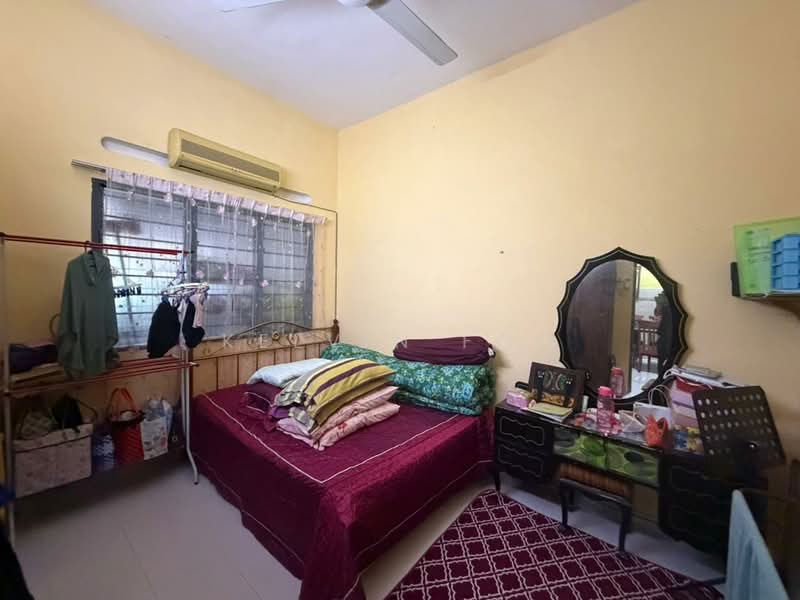 Rumah Teres 2 Tingkat untuk Dijual di Taman Cicely (Teluk Intan) - Kelvin Foo - Bedroom - PropertyGuru.com.my
