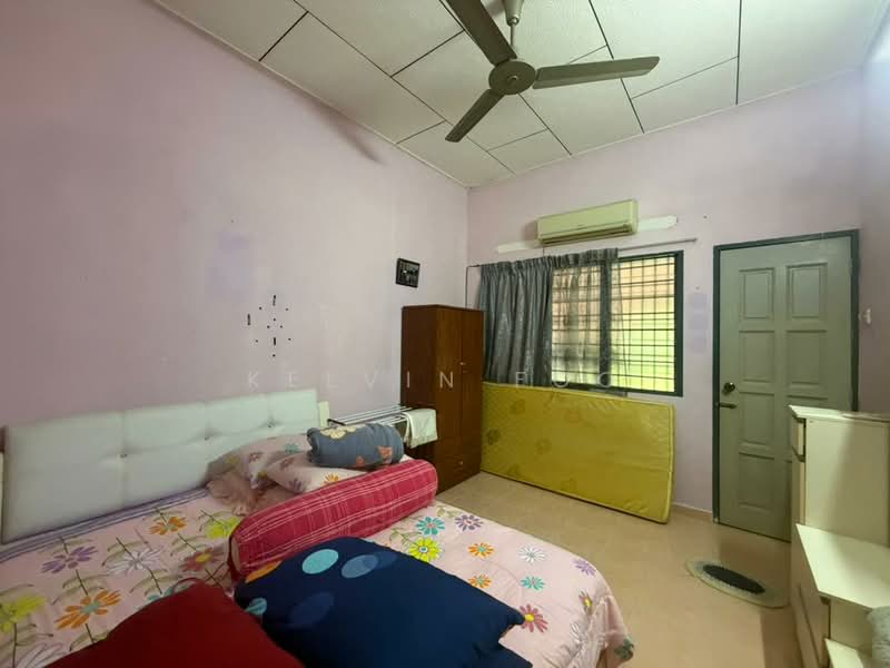 Rumah Teres 2 Tingkat untuk Dijual di Taman Cicely (Teluk Intan) - Kelvin Foo - Bedroom - PropertyGuru.com.my