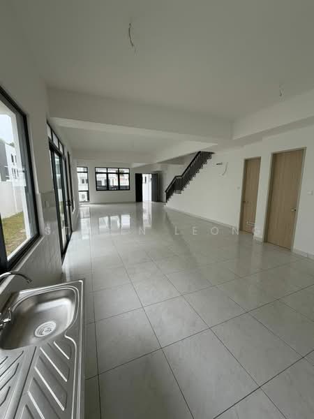 2.5-storey Terraced House for Sale in Puchong (Selangor) - Steven Leong - Living Room - PropertyGuru.com.my