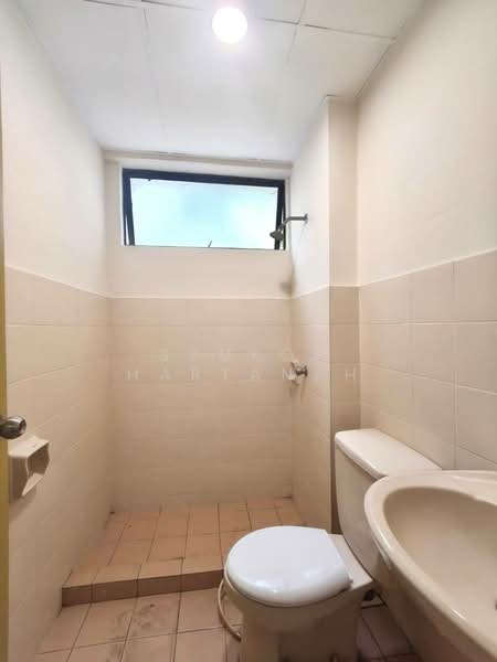 Kondominium untuk Dijual di Cyberia Smart Homes - Syukor Hartanah - Bathroom - PropertyGuru.com.my