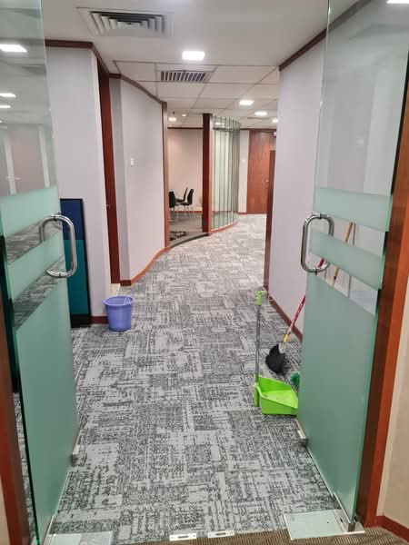 Pejabat untuk Disewa di KL City Centre (Kuala Lumpur) - Amy Yip - Corridor - PropertyGuru.com.my