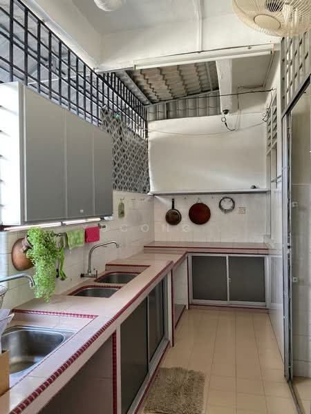 Rumah Teres 2-Tingkat untuk Dijual di Taman Johor Jaya (Johor Bahru) - Yucong . - Kitchen - PropertyGuru.com.my