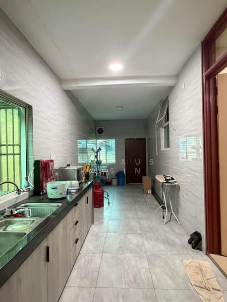 Semi-Detached House for Sale in Bandar Tun Hussein Onn (Cheras) - Firdaus Husin - Kitchen - PropertyGuru.com.my