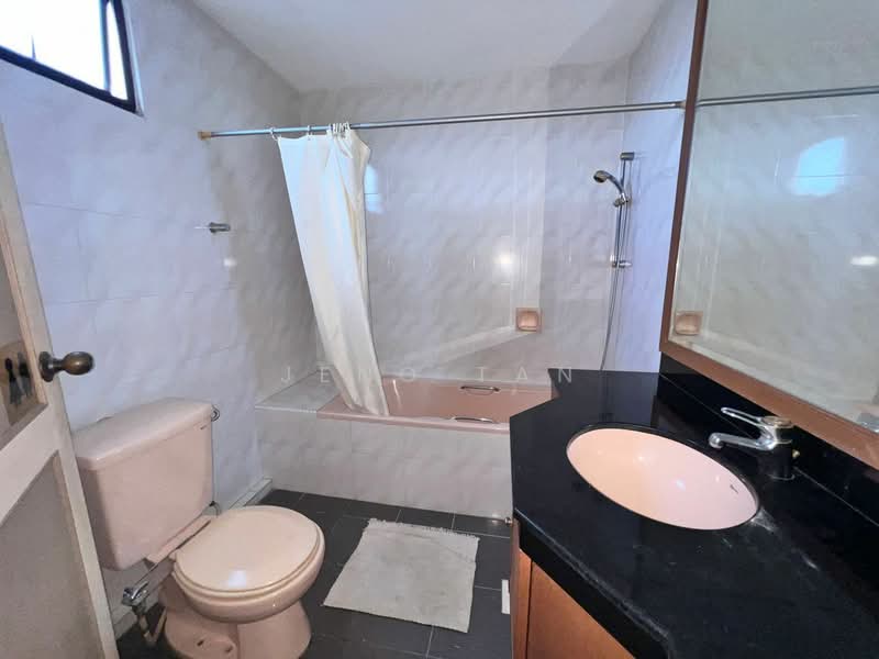 Pangsapuri untuk Disewa di Satria Court - Jeno Tan - Bathroom - PropertyGuru.com.my